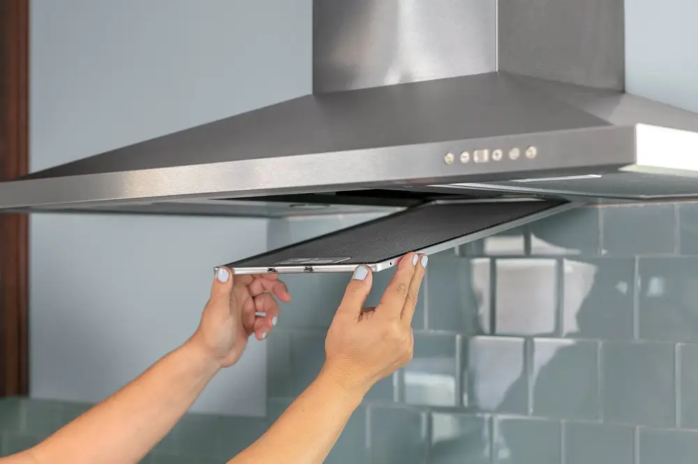 نگهداری و نظافت هود آشپزخانه ، راهکار برای افزایش طول عمر هود
